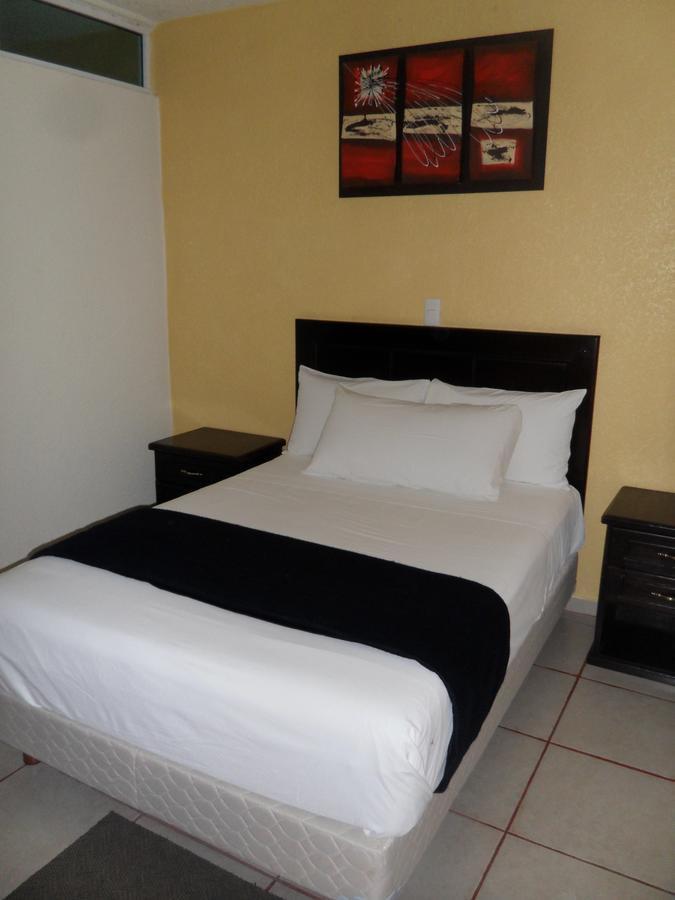 Hotel Suite Azomali تولا دي أليندي المظهر الخارجي الصورة