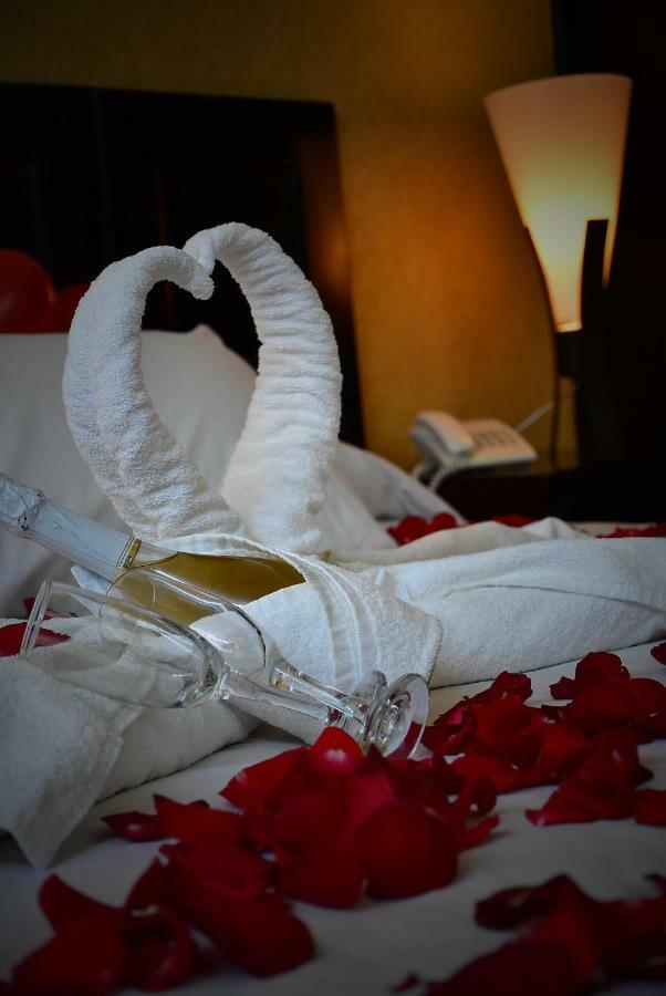 Hotel Suite Azomali تولا دي أليندي المظهر الخارجي الصورة
